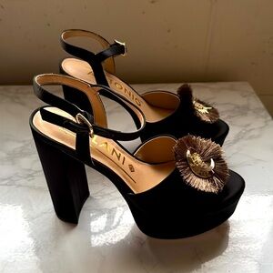 Antonio Melani Women’s Moon and Stars Platform Heels Black Satin Size 6.5